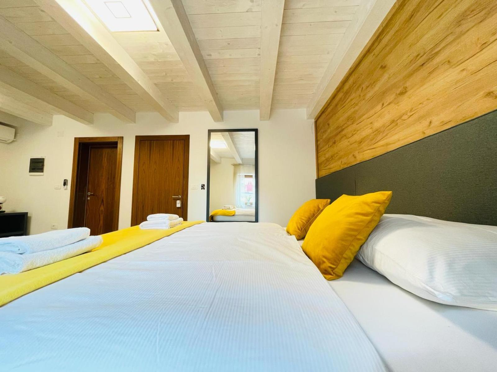 Fazana City Rooms With Free Parking Eksteriør billede