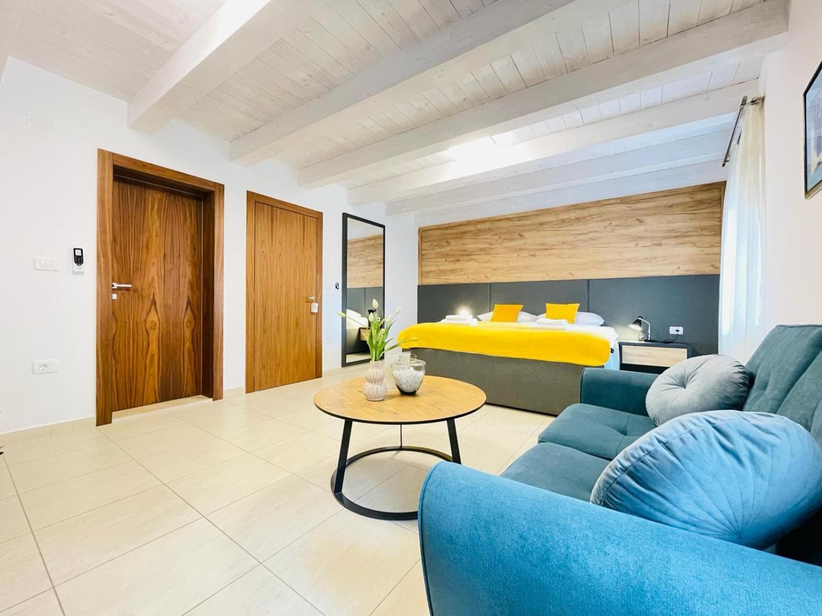Fazana City Rooms With Free Parking Eksteriør billede