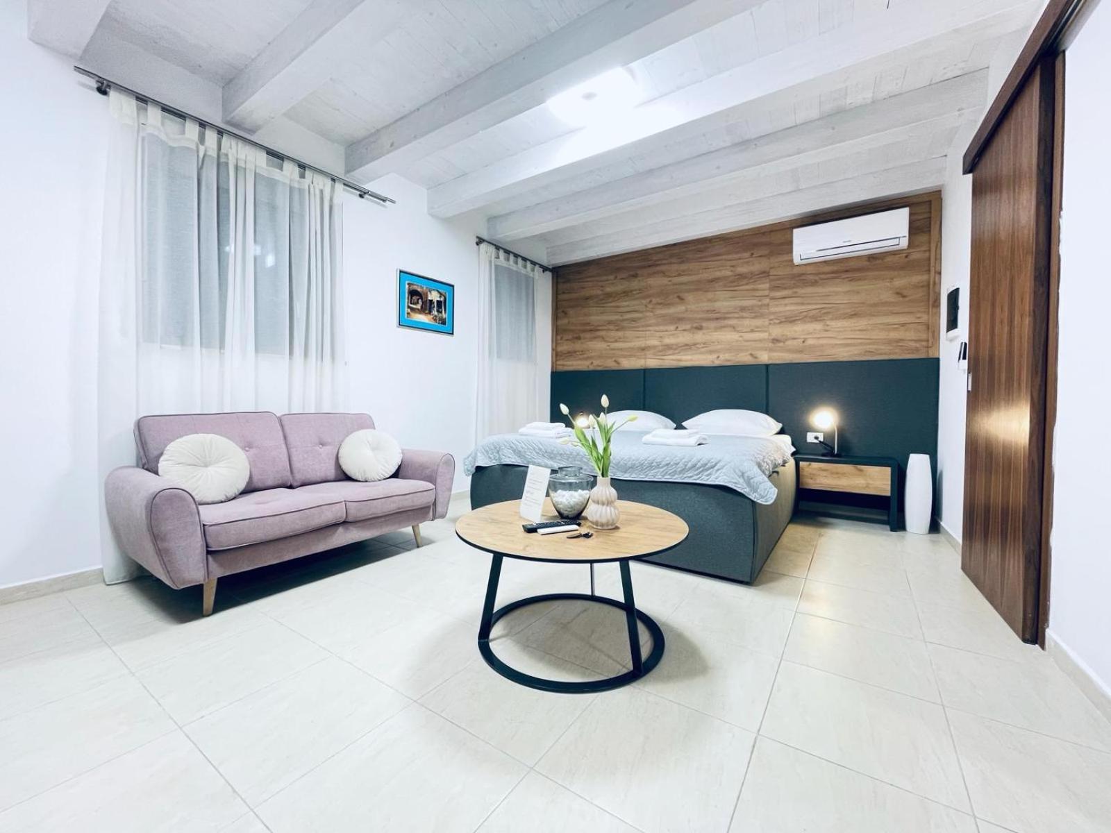 Fazana City Rooms With Free Parking Eksteriør billede